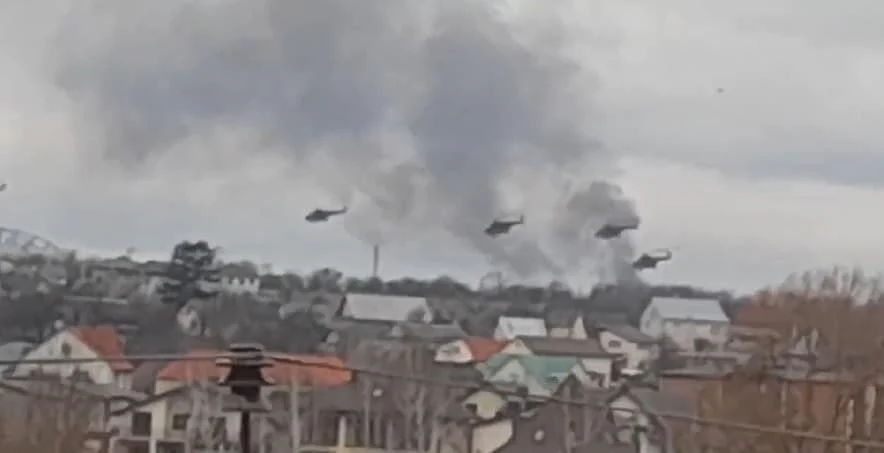 Battle of Kyiv Thread 15/The Russian paratroops attacked Antonov Airport in a massive helicopter assault of 200 helicopters and about 5,000 men, taking the airport again, on Feb 25. But Ukraine defenders prevented their breakout encircling the airport.