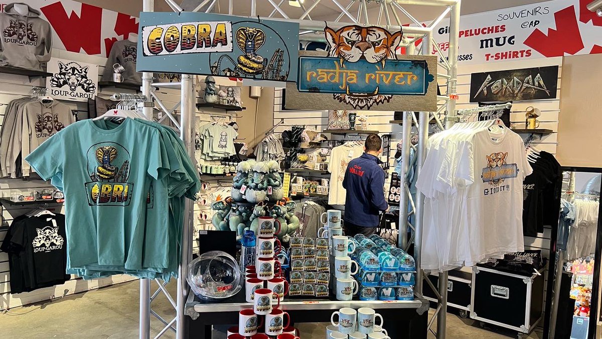 WalibiBand's tweet photo. [NL] Er zijn dit seizoen enkele nieuwe parksouvenirs te vinden in de shops. 

[FR] Il y a de nouveaux souvenirs du parc dans les magasins cette saison. 

#walibiband #live #souvenirs #walibibelgium https://t.co/kg9NuFTWP3