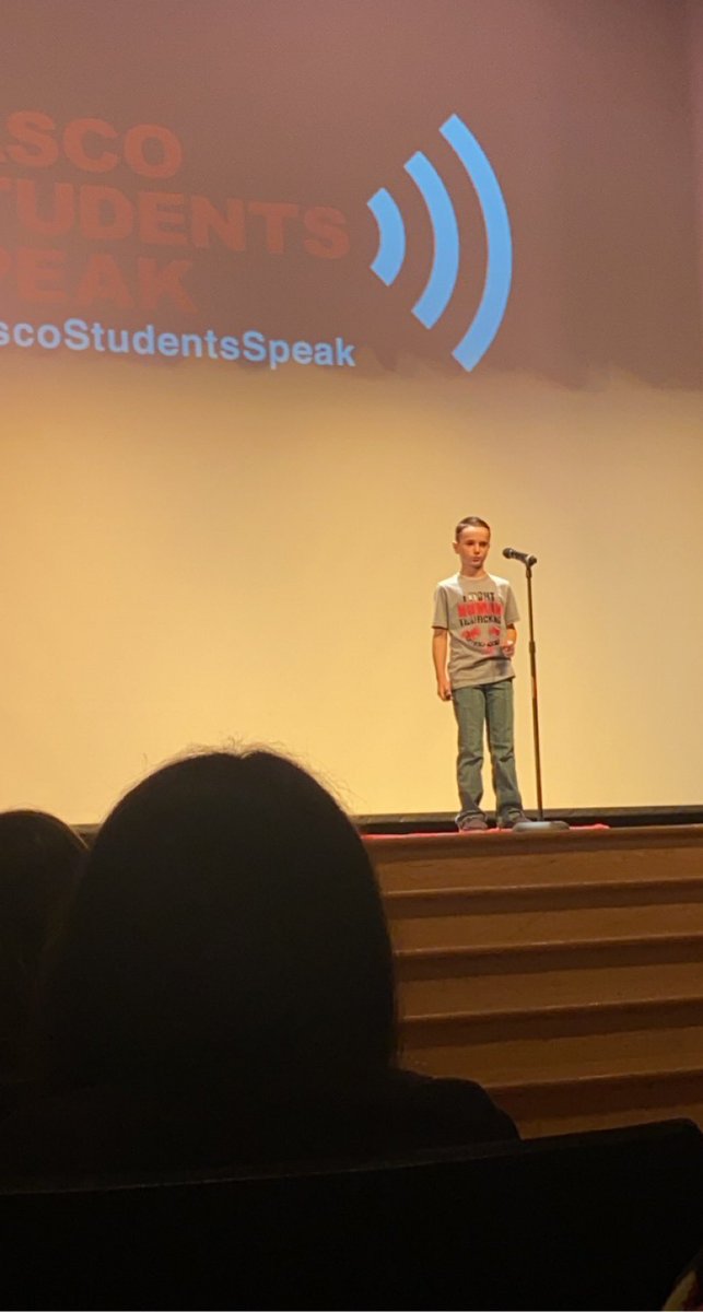 Connaway_QHES's tweet photo. Our Quail rocked his speech today. Such an amazing accomplishment! Loved seeing the kids spread awareness on issues they are passionate about. #PascoProud #NailedIt #StopHumanTrafficking #QuailsRock #4thGradersRock #PascoStudentsSpeak https://t.co/0zkTk2FDVr