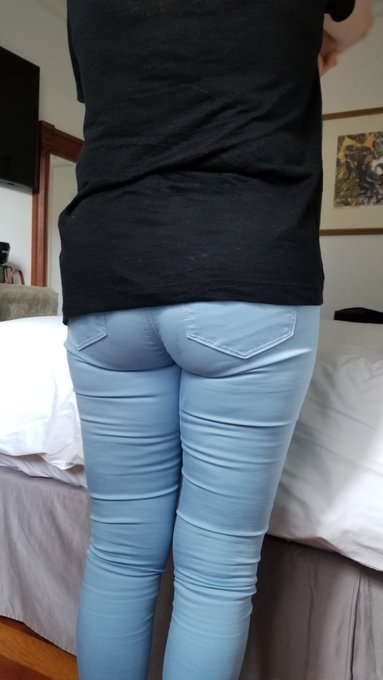 I may be a grandmother, but I refuse to get old!  LOL! https://t.co/ds13EGe7UO<a href="/tag/seattle"class="tags"><span>#seattle</span></a><a href="/tag/pedicure"class="tags"><span>#pedicure</span></a><a href="/tag/gilf"class="tags"><span>#gilf</span></a><a href="/tag/marierocks"class="tags"><span>#marierocks</span></a>