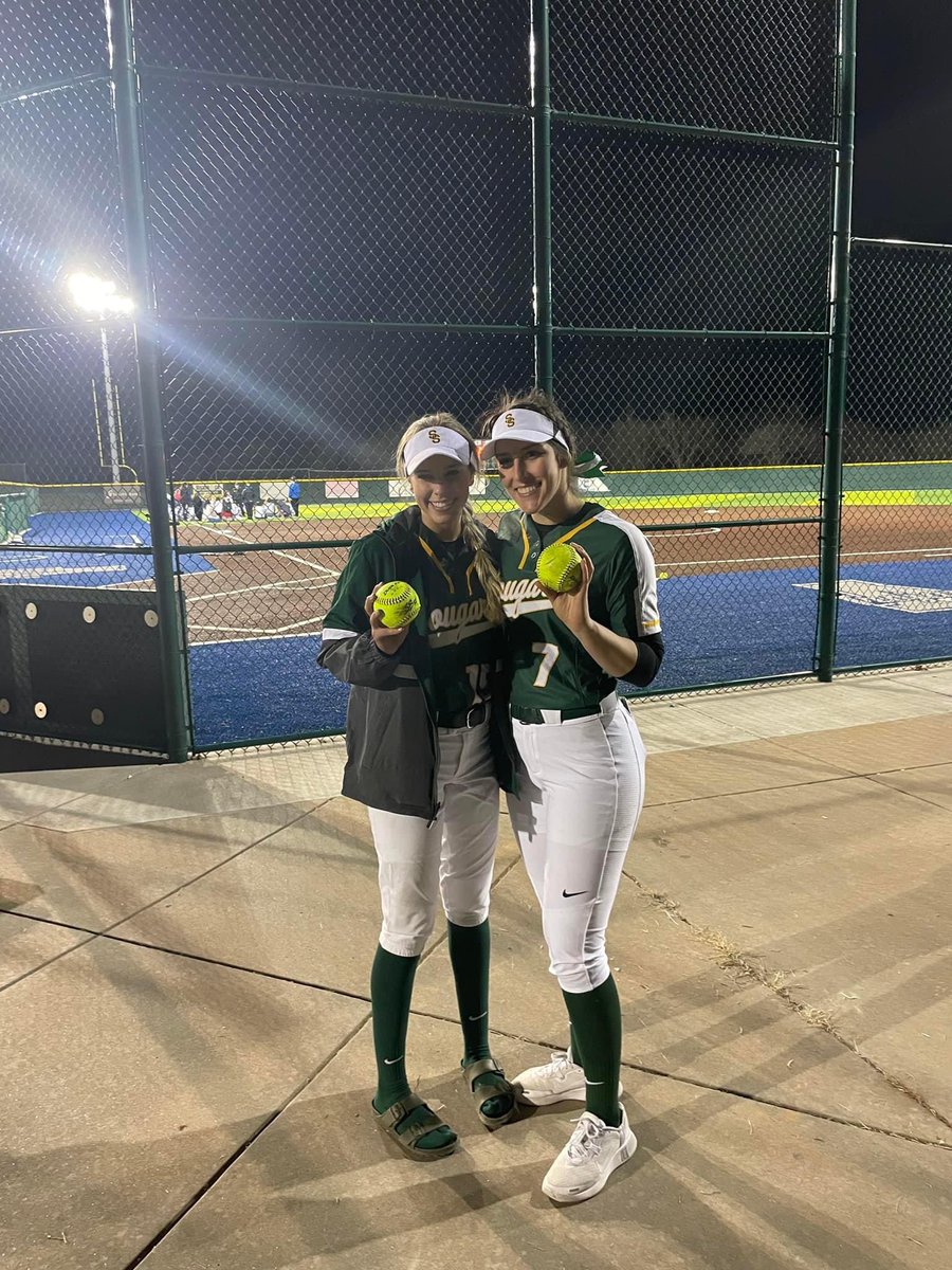 S_H_SSoftball's tweet photo. Great Start to the 2022 season. @lain_mae25 @baylee_brin with two bombs last night! https://t.co/nISvo0gAHC