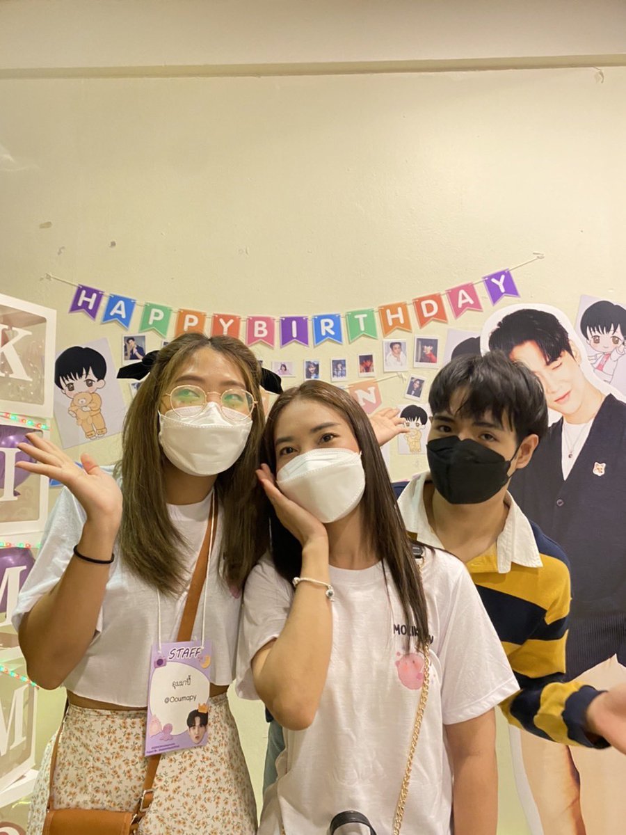 noy_noy24's tweet photo. เหมือนแม่ลูกเลย กอดขาแน่นเลยนะเธอ
#ขุณขิมมอญ
#โมกิของคิมม่อน
#KIMMONmyinspiration
#0104KIMMONDAY #BottomHeartOfMoki https://t.co/CWSIJdoP6n