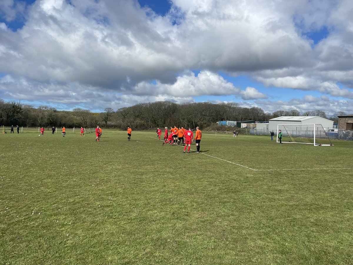 A fantastic 3-1 win for the Tigers today against Merlins Bridge 2nds in the Division 2 cup.

⚽️ Tom Jago <a href="/tom_jago7/">Tom Jago</a> 
⚽️ Craig Bendall 
⚽️ Kieran Walker <a href="/KieranW5/">Kieran Walker</a> 

Onto the semi-finals we go! 

#UpTheTigers 🐅