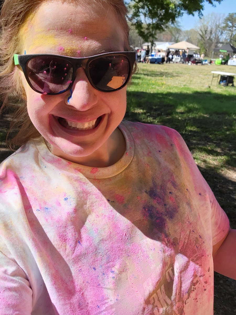 LWNolasco's tweet photo. Before & after pictures from the amazing morning at the @GoCHSTruckers Float Over Fear 3K Color Run! Thanks to @SLMillaci @in8days and @PortsVASchools for a great event supporting an invaluable cause! #PPSRuns #PPSShines https://t.co/2UBCEZugfU
