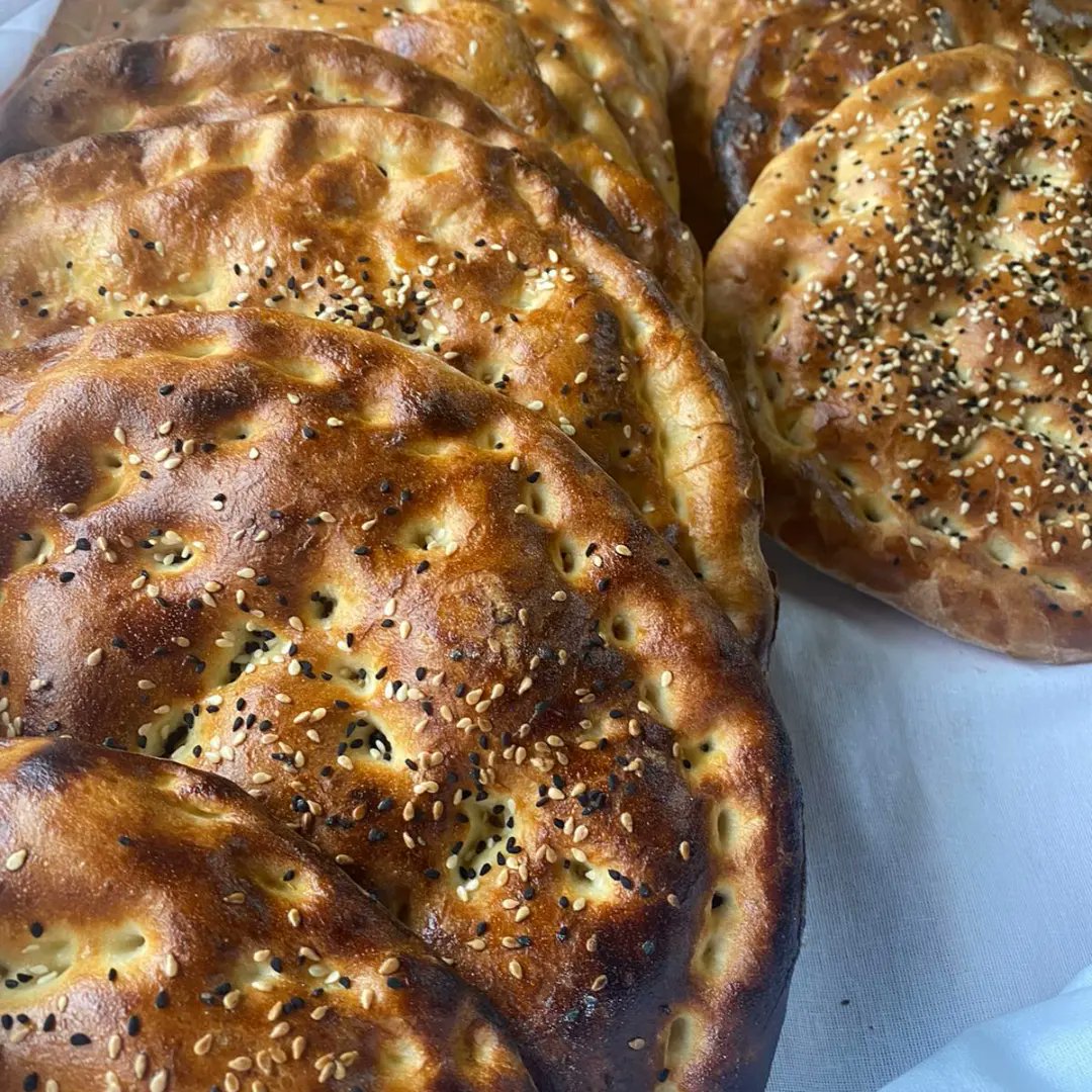 MsmDuzce's tweet photo. Hazırlıklar başlasın ustam..😊
Sıcacık ramazan pideleri siz değerli misafirlerimiz için özenle hazırlanıyor.
Kokusu oralara geldi mi..?🤔 🙂 
..
MsmDüzce #Farkyaratır... https://t.co/Oooew6ffxs