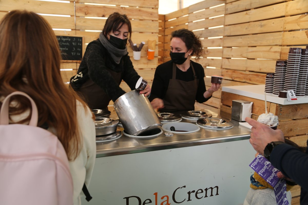 SalonBTravel's tweet photo. Algunos de los platos de #BDelicious, en #BTravel, vienen de la mano de #Anormal , @ExcellentGirona , @CyLesVida y @delacrembcn 😋 . https://t.co/Y5Cxbb22W4