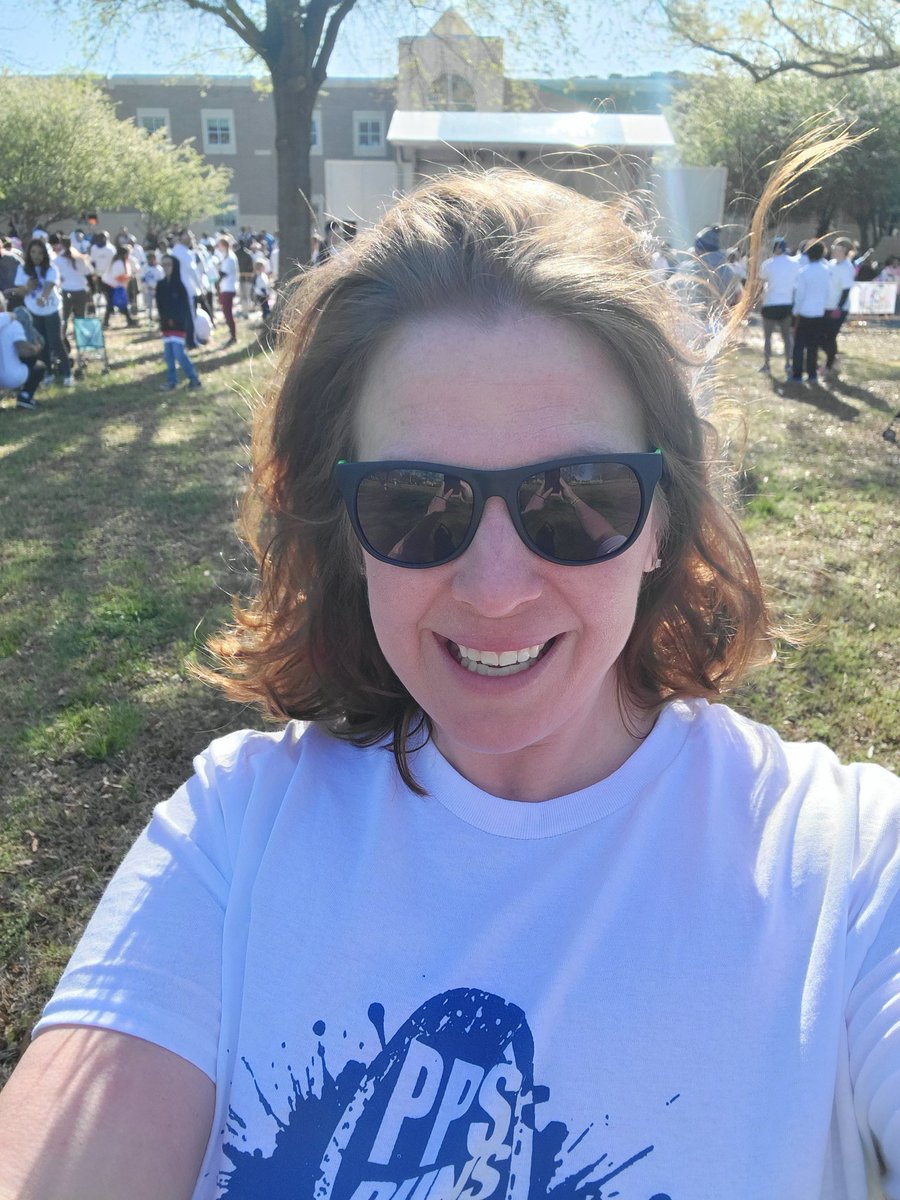 LWNolasco's tweet photo. Before & after pictures from the amazing morning at the @GoCHSTruckers Float Over Fear 3K Color Run! Thanks to @SLMillaci @in8days and @PortsVASchools for a great event supporting an invaluable cause! #PPSRuns #PPSShines https://t.co/2UBCEZugfU