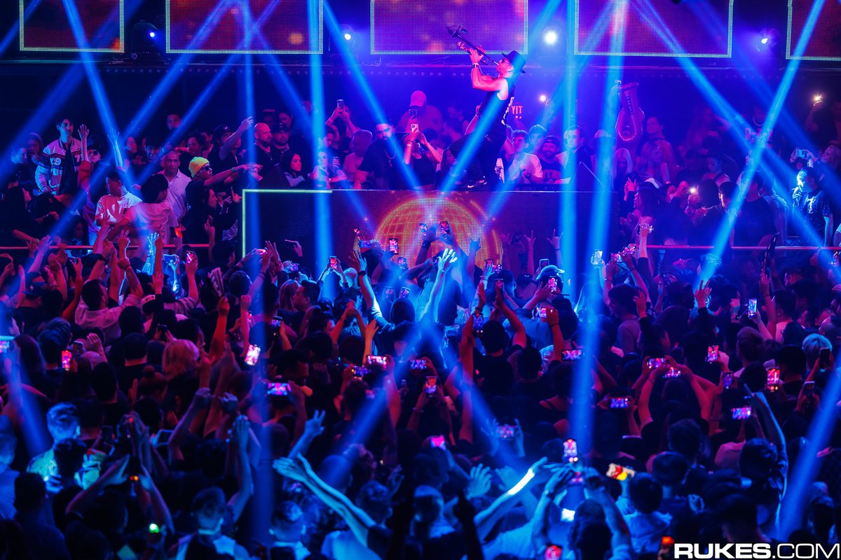 TimmyTrumpet's tweet photo. Last night was fkn sick!! 🔥 
Thank you @Academy__LA 🙌 📸 @rukes https://t.co/V85Ep3q1yI