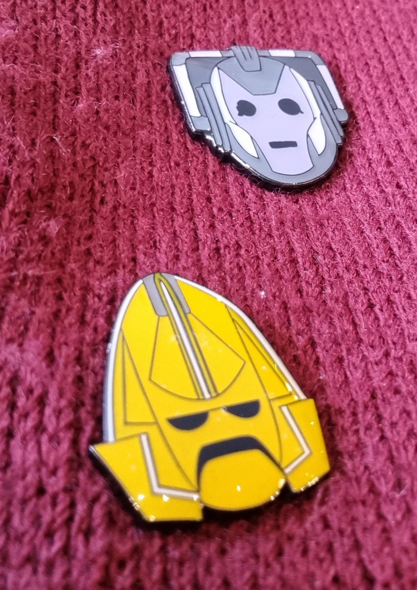 Diddly_Dum's tweet photo. Doc's manly chest is emblazoned with the work of @sophilestweets which he wears as proudly as campaign medals. #thecapitolevent  #capitolv @DWASonline https://t.co/hYmZevK9tj