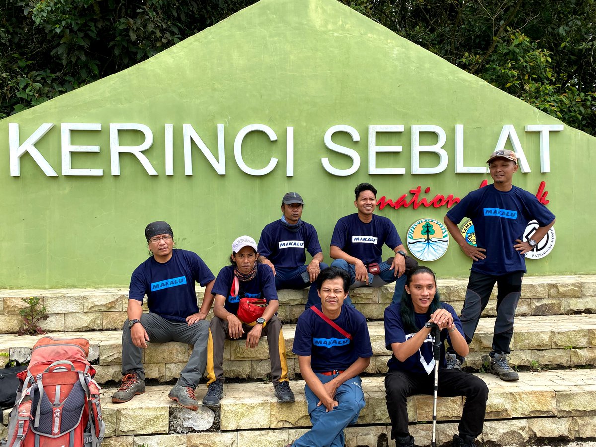 noe_ide308's tweet photo. Mimpi yang tertunda... 
#kerinci
#makalu https://t.co/x3QwvEqBWM