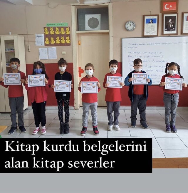 Bafrabarbarosi1's tweet photo. Miniklerimize belgelerini verdik Teşekkürler  Öğretmenlerimiz  @bafra_mem @mehmetalikatip1 @EbruBAY57060060 @Recepzc86133724  @FahriGuler55  @ayan2549  @serpilkoca19  @ozarslan_ozlem @DeryaDlger4 https://t.co/30ljLJDhtK