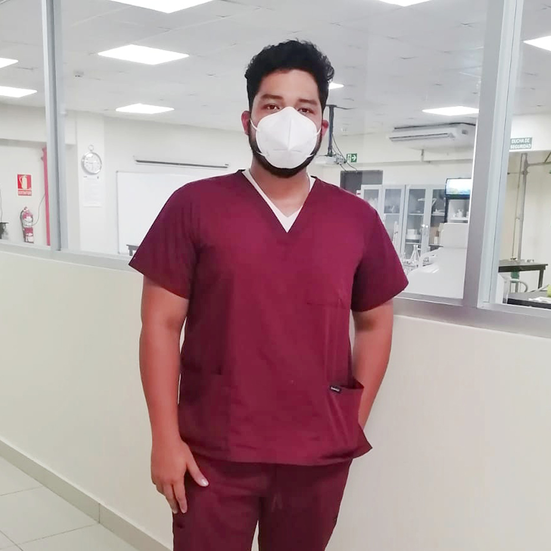 UAMPTY's tweet photo. Eduardo Pinzón es estudiante de la carrera 🩺👨🏽‍⚕️ Doctor en Medicina y Cirugía actualmente cursa el XII Semestre y realiza su externado en el Hospital Nicolás Solano.
#UAMContigo https://t.co/fcff4zch2e