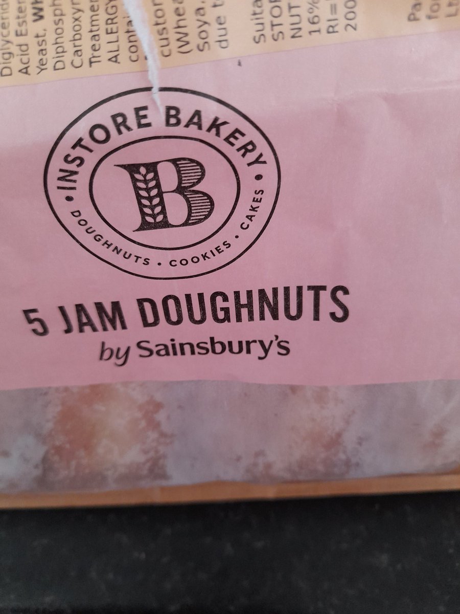 emlovebubbles's tweet photo. Erm ....whos nicked my 5th jam doughnut mr @sainsburys !! https://t.co/2GS1Vfvras