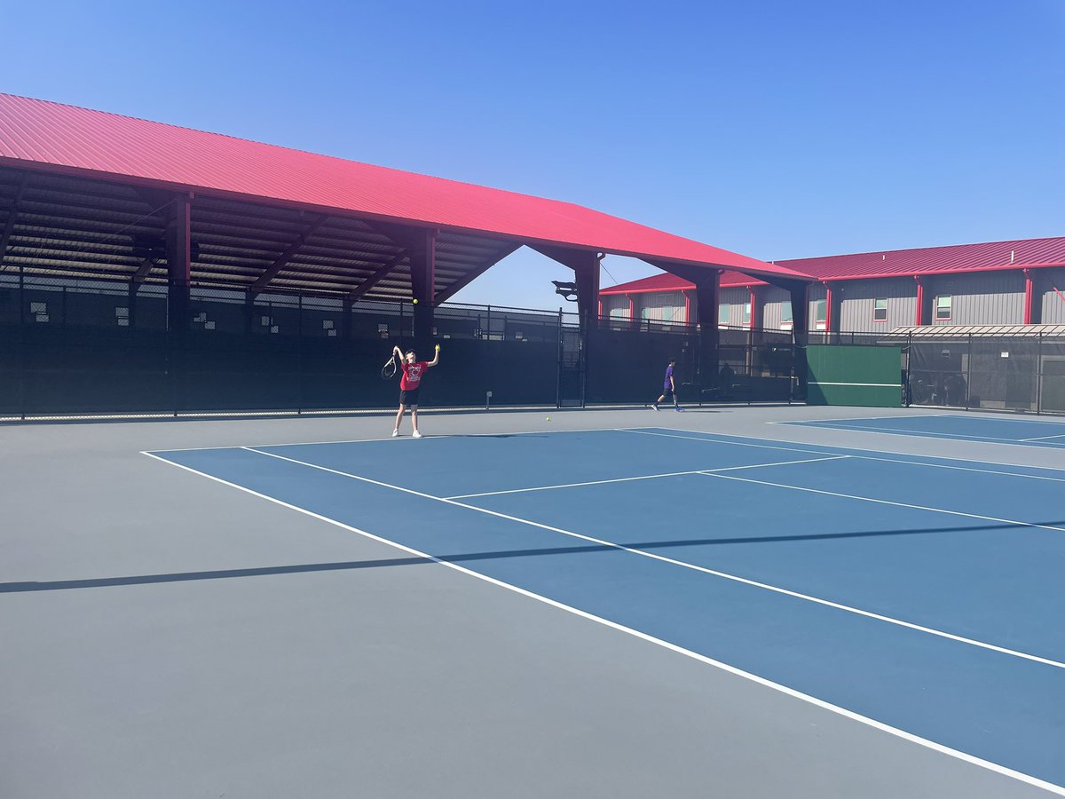 CardinalTennis1's tweet photo. Middle School district tournament! #RedRed #TeamMelissa https://t.co/L3dUbKlS6K