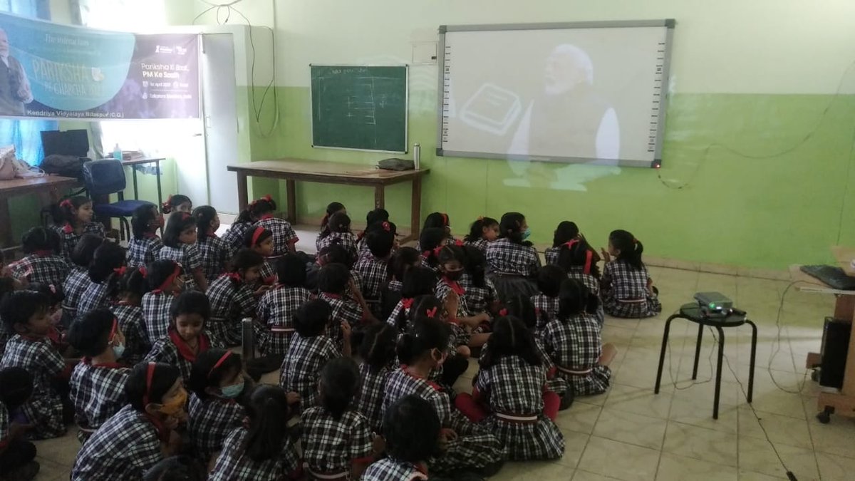 bilaaspur's tweet image. Students,teachers and parents watching Pariksha pe Charcha
#PPC2020 
#ExamWarriors
@dpradhanbjp 
@Annapurna4BJP 
@Drsubhassarkar 
@EduMinOfIndia 
@KVS_HQ 
@RanjanRajkuma11 
@RaipurRo