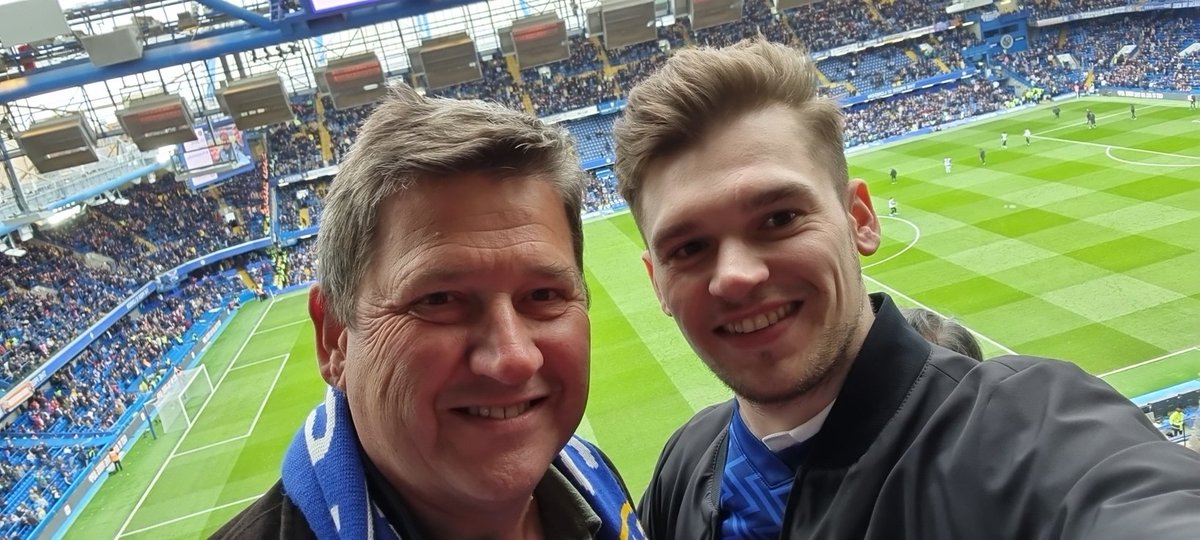 fredandothers's tweet photo. Enjoying the game with my dad  @ChelseaFC #CFCMatchday https://t.co/byuvlWcZmq