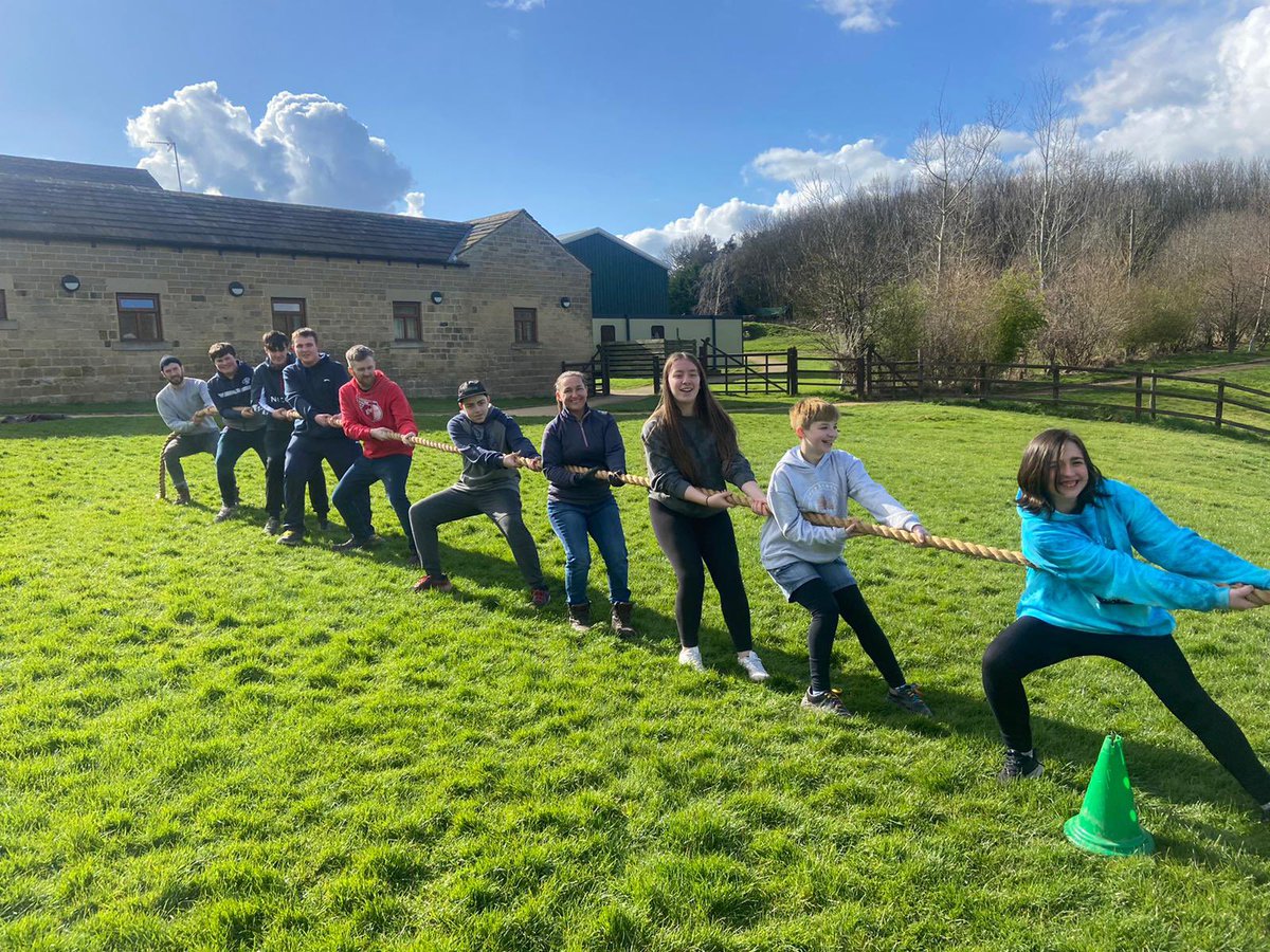 PATKingsSchool's tweet photo. Tug of war and moon walk @HerdFarm βοΈ Staff and students have been enjoying #thegreatoutdoors this afternoon! #adventure #revisionweekend #ThisIsKings https://t.co/JhSPGt1B5w