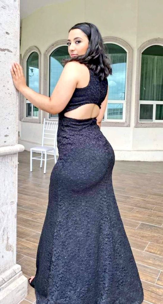 Exhibeatuesposa's tweet photo. Este seguidor quiere saber si les gusta su novia para seguir mandando mas 🔥 https://t.co/1BJDsalBtk