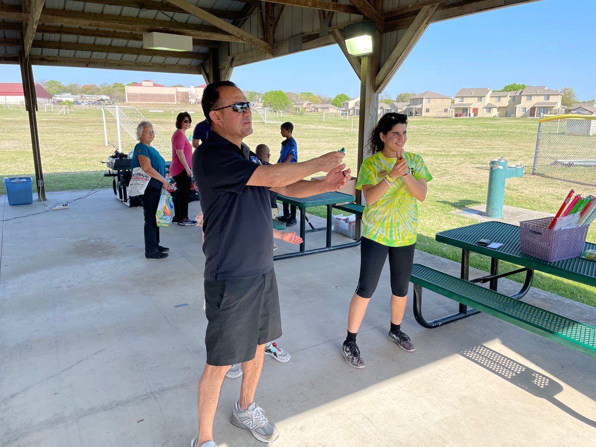 Cuellar414's tweet photo. Great Kids Carnival celebrating the #MonthoftheMilitaryChild at #JBSAFortSamHouston #purpleUp #MilitaryFamilies #family #community #connected https://t.co/vvER0bTNxQ