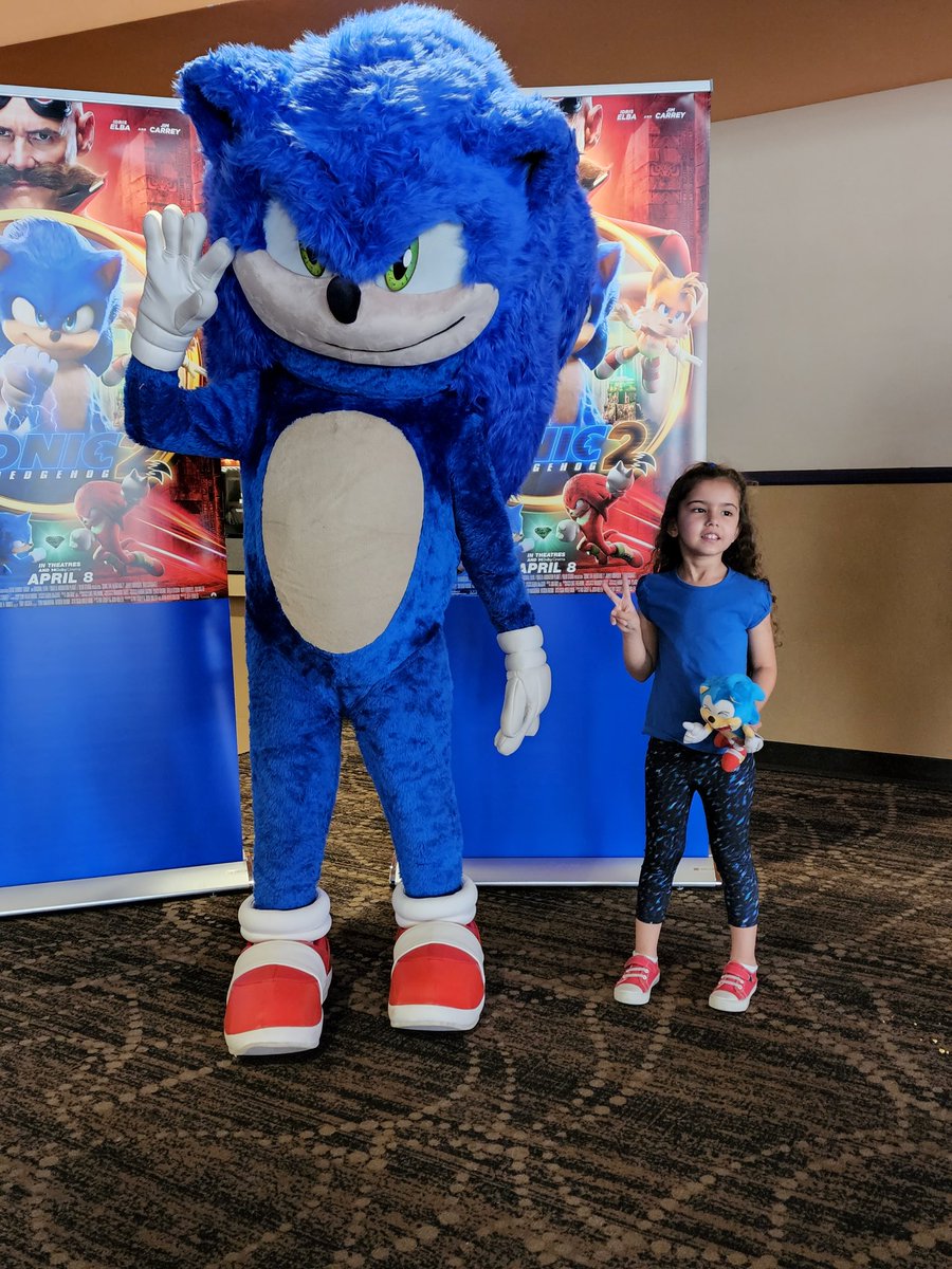 TheYummyGeek's tweet photo. Early Screening of @SonicMovie 
#sonicmovie2 https://t.co/POmcVf1YjV