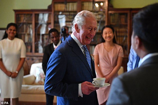 TheNorskaPaul's tweet photo. HRH #PrinceofWales visits eco-friendly lab working on net-zero aviation on a series of engagements in #Cambridge Thursday.
#PrinceCharles unveiled a plaque at the low carbon #Entopia building at the university. https://t.co/CjYlk58Xnk