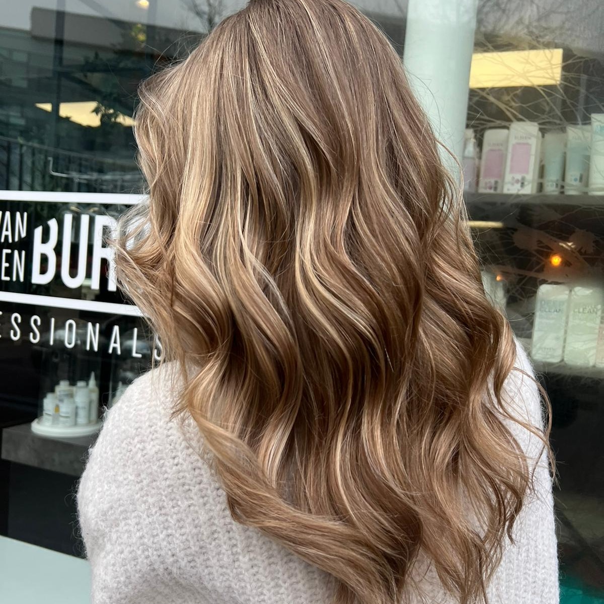 Heerlijke volle week achter de rug met prachtige kleuringen! 📞0547-273043 🖥 petravandenburg.nl ONLINE reserveren 
☆color professionals