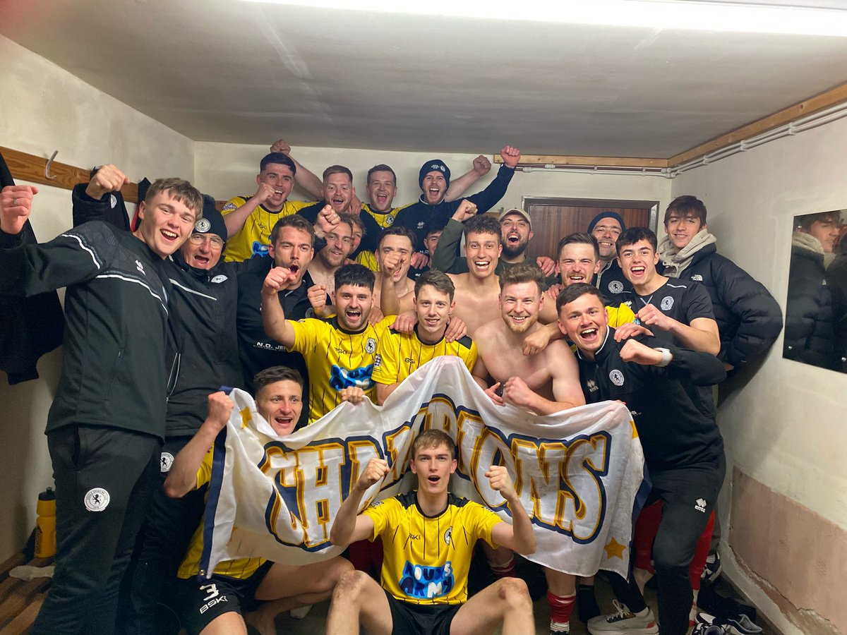 Sam Tucker tweet media