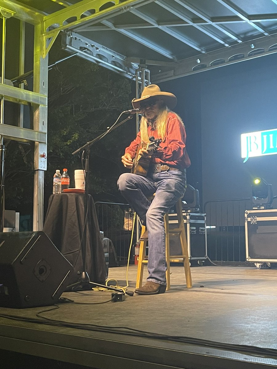 jncoble1's tweet photo. @rcsmokeshow @JonPardi @jampladdys #rivercitysmokeshow https://t.co/RrcvsASb2R