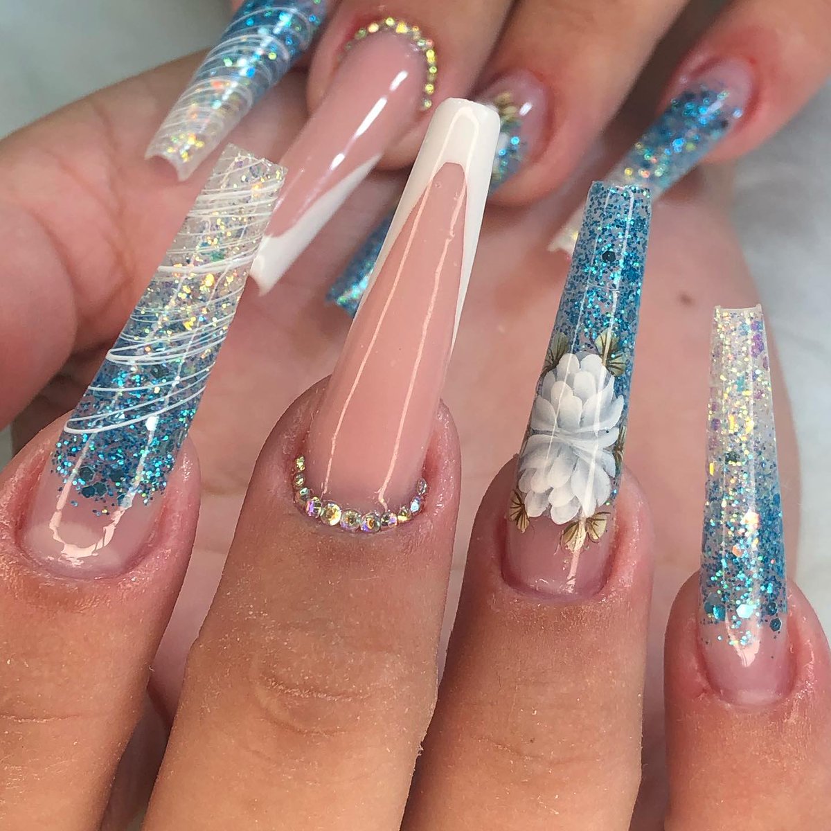 onenailsinspo's tweet photo. 📸: evelynrodrigues.nails https://t.co/XjPfhBAZnj