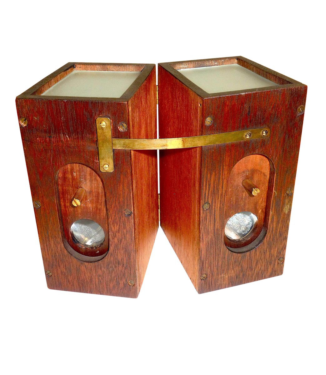 RealPreCinema's tweet image. Another view on Vermeer comes to us from Anson K. Cross who was a painter, teacher and writer on the subject of art in the late 19th and early 20th centuries.

The Cross theory on Vermeer is fascinating and to describe it best he created a ‘Camera Obscura’ of his own (below).