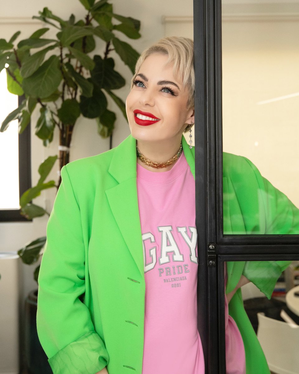 Cal_Creative's tweet photo. Is it spring? Is #TheBoss on fire? Is #TeamCal ready to take on the world? The answers is YES. Not a joke. April, we welcome you. 🌸
#TeamCal #prexperts #prmasters #socialmediajunkies #brandbuilders #eventexperts #storytellers #onestopagency #communicationagency #pragency https://t.co/5Wx990JwGE
