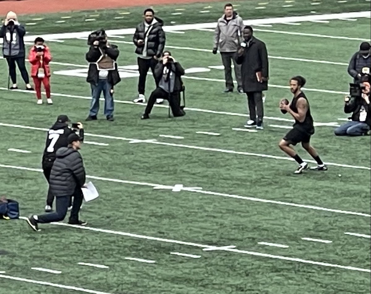 BarbMcQuade's tweet photo. Big cheer at the Big House for ⁦@Kaepernick7⁩ as he worked out for @NFL scouts under the watchful eye of ⁦his former coach @CoachJim4UM at halftime of ⁦@UMichFootball⁩ spring game today. Looked ready to play on Sundays. https://t.co/IdJ91bUm6Q
