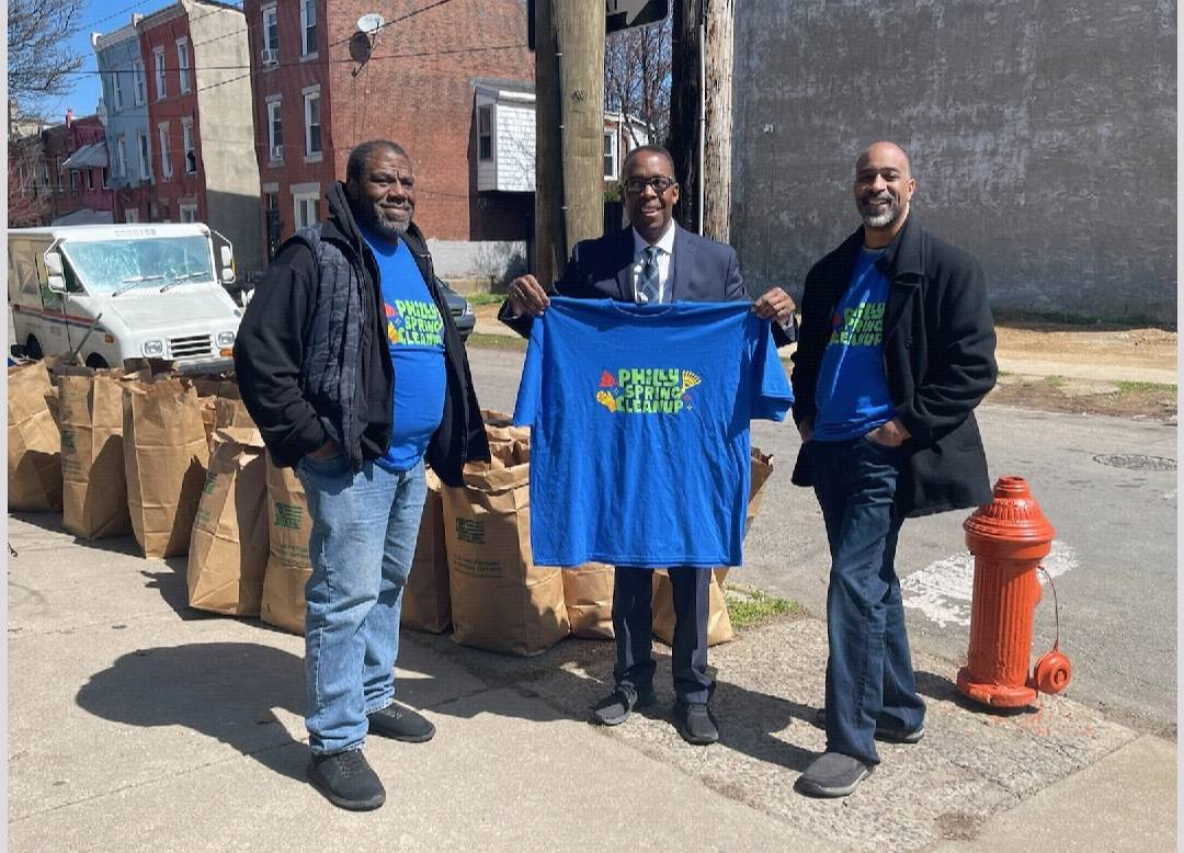 philastreets al Twitter: "Streets Deputy Commissioner Keith Warren,  @PhillyOTIS Deputy Managing Director Mike Carroll and @PHLCouncil President  Clarke were all smiles at the 28th and Diamond cleanup.  https://t.co/cgIcGfNXQ8" / Twitter