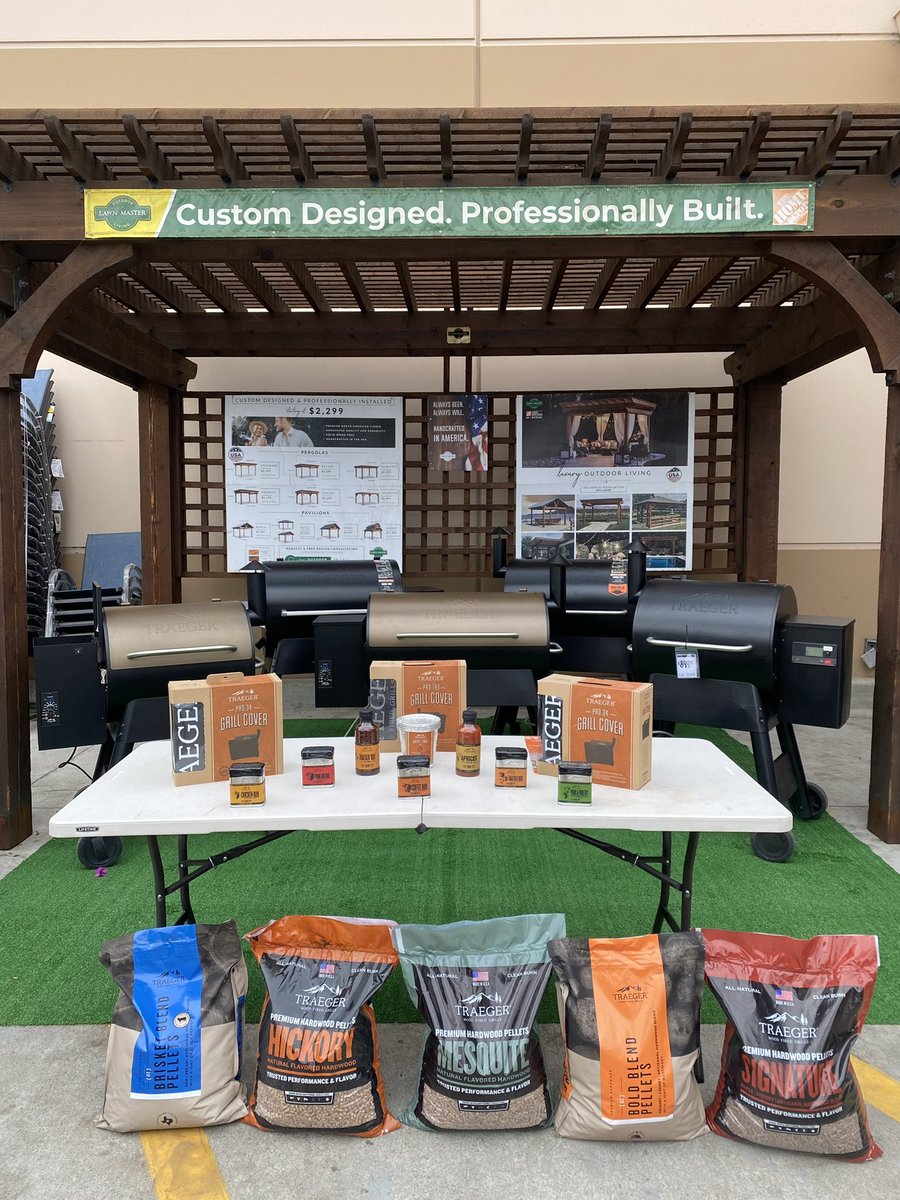 thEonEDM's tweet photo. Ready to show an ultimate outdoor cooking experience with our Traeger Event!! @CarlosH_TC1013 @josephgarciathd @Steven_Mousseau https://t.co/pMptuNfUS6