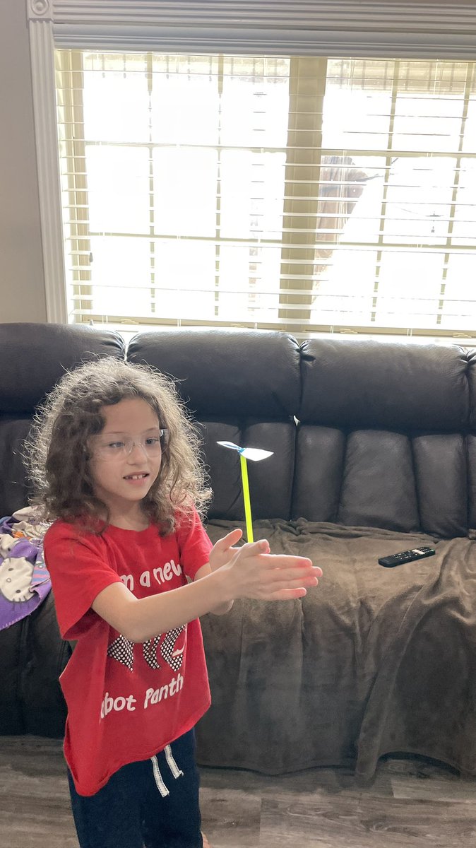 keiffer6's tweet photo. Squirrel Sandstorm 4 (Keira) and Dragonfly Sandstorm 3 (Alexis) had fun with Link in learning about the principles of flight, @InventorsHOF.

They can’t wait until camp this Summer

#CampInvention #FlightLab https://t.co/nluid6YWXU