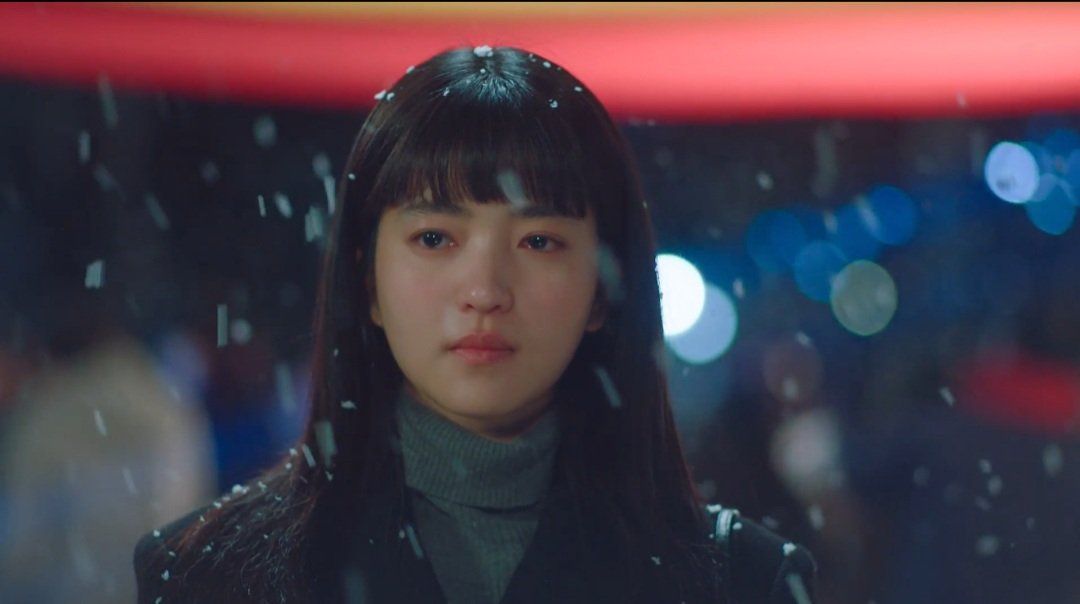jawonders_'s tweet photo. Kim Taeri really killed this role. There are so many differences of 18-year old Na Hee Do and 21-year old Na Hee Do. Even the 29y/o. From the appearance to her mannerisms, even the tone of her voice. She's insanely good!

#TwentyFiveTwentyOne
#TwentyFiveTwentyOneEp15 https://t.co/oGEcelXkU4