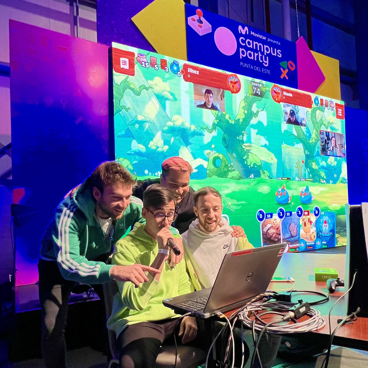 An historical moment ❤️
The first Origin Gameplay Livestream being also broadcasted in the <a href="/suragamingteam/">Sura Gaming</a> <a href="/campuspartyuy/">Campus Party Uruguay</a> Conference Stage 👀✨

All eyes on Axie 👀👀👀❤️❤️❤️
30 000 Live viewers on twitch 🔥