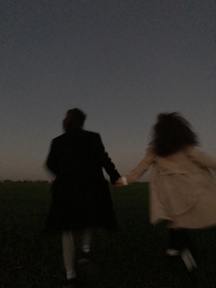 uyarkolektif's tweet photo. “desem ki vakitlerden bir nisan akşamıdır,
rüzgarların en ferahlatıcısı senden esiyor”

• cahit sıtkı tarancı | desem ki https://t.co/Qg2trsQ18q
