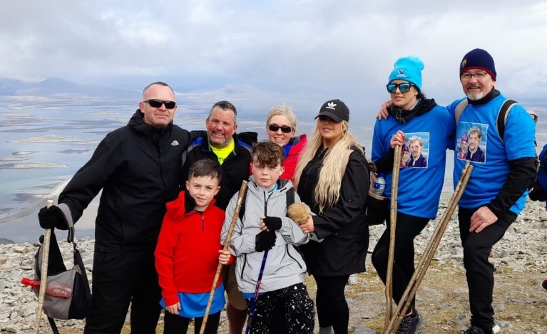 walls2's tweet photo. Made it to the top! So damn happy right now.

One of the most difficult things I've ever done, but absolutely one of the most rewarding.

This one's for you @PhelanVicky &amp; @brianlynchpain1 ❤️🤗

#ClimbwithCharlie https://t.co/JYyguMmdOT
