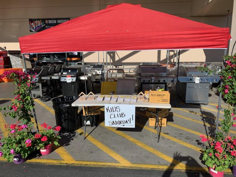 it's kids club at #0469 #theclub. come on down, see Sy and check out the pretty plants, lots of color! <a href="/zeeepee/">Zinnia Padilla</a>