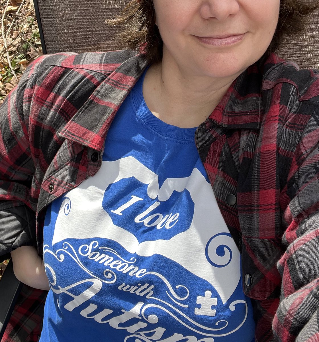 we_harvey's tweet photo. Boiling sap and rocking my #Autism t-shirt for #WorldAutismAwarenessDay #journeemondialedelautisme @Ptbo_Canada @cscmonavenir @AutismONT @autismspeaksCAN https://t.co/aqJg5l0WA4