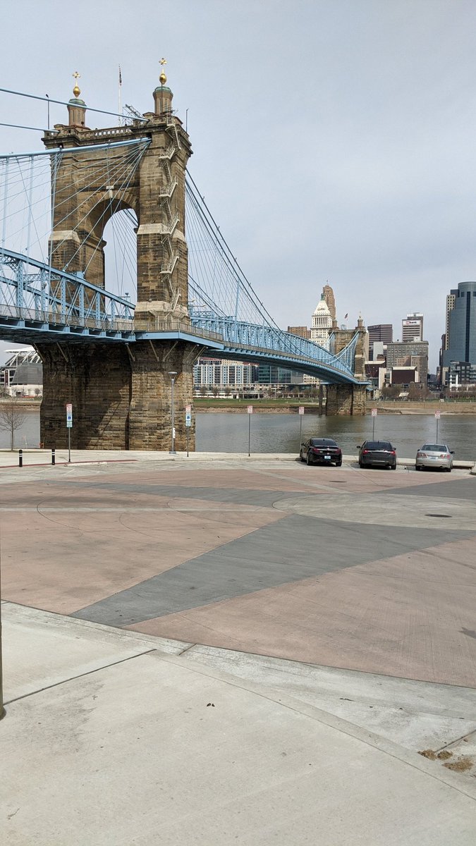 One of my favorite icons of my hometown! #roeblingbridge #greatercincinnati #cincinnatibornandraised #Cincinnati #covington