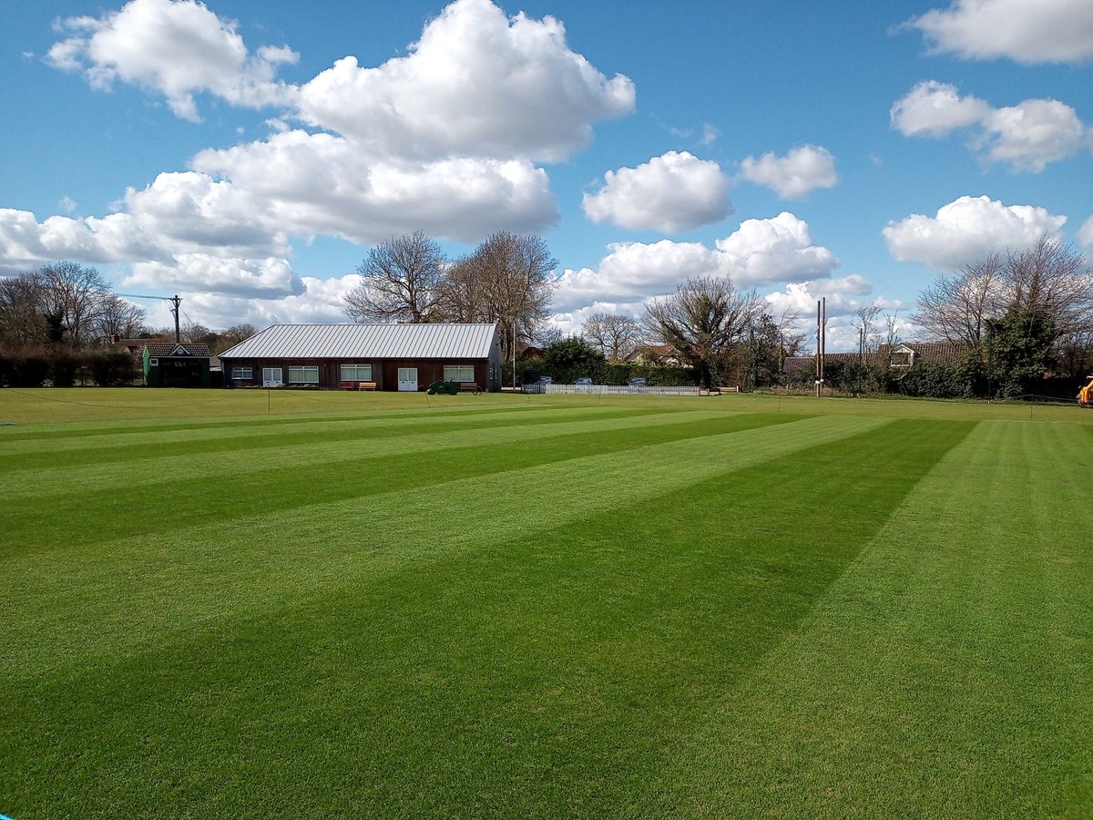 Good day @Topcroftcc today, ground looking ok for early April. Quick cut with the @HayterMowers 56 before helping with the #GetSetWeekend 🌱