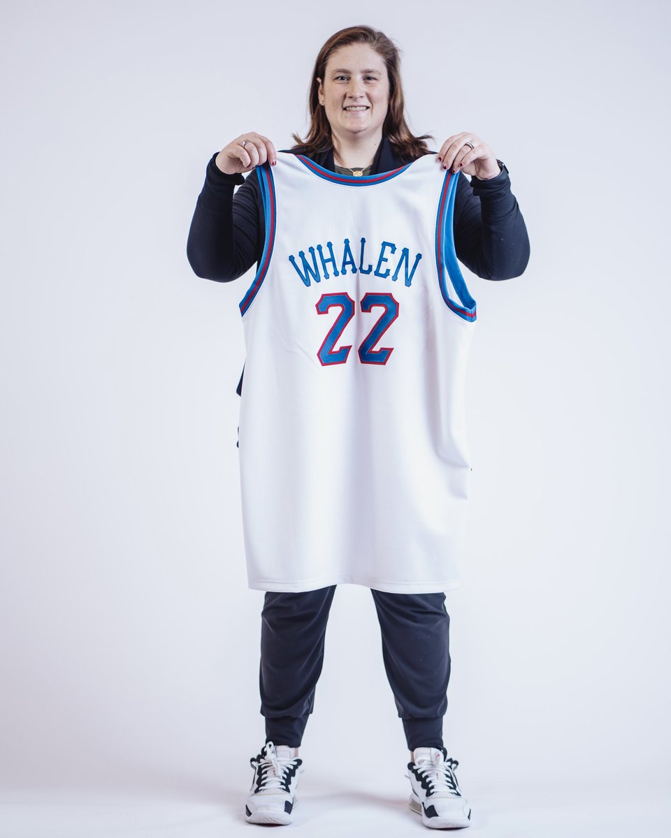 Hoophall's tweet photo. Congratulations to 4x @WNBA Champion, 5x WNBA All-Star and 2x Olympic Gold Medalist, #22HoopClass honoree @Lindsay_13. https://t.co/Jd4I40KW8Q