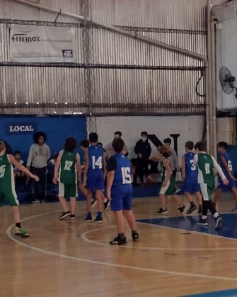 BasquetEdison's tweet photo. Feriado que no es feriado porque se juega!! 🙌

Vamos EDI!! 💪🏀 https://t.co/8nWd5Y19ce