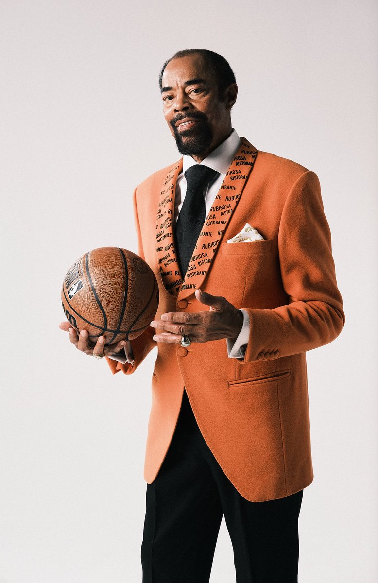 TommyBeer's tweet photo. FYI: Cylde is gonna wear a different custom suit for each of the Knicks' final three home games, each inspired by one of three beloved NYC restaurants (Peppa’s Jerk Chicken, and Rubirosa Ristorante)

🐐🐐 https://t.co/kn5ZpRZIn6