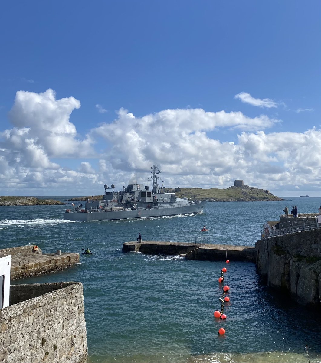 DalkeyRowing's tweet photo. Very decent of the L.É. Roisin to clear Dalkey sound in preparation of our start of season boat launch, thanks @naval_service 😜 Come on 2022,  let’s be having ya 🚣‍♀️🚣‍♀️🚣‍♀️ https://t.co/HI00eMoMvR