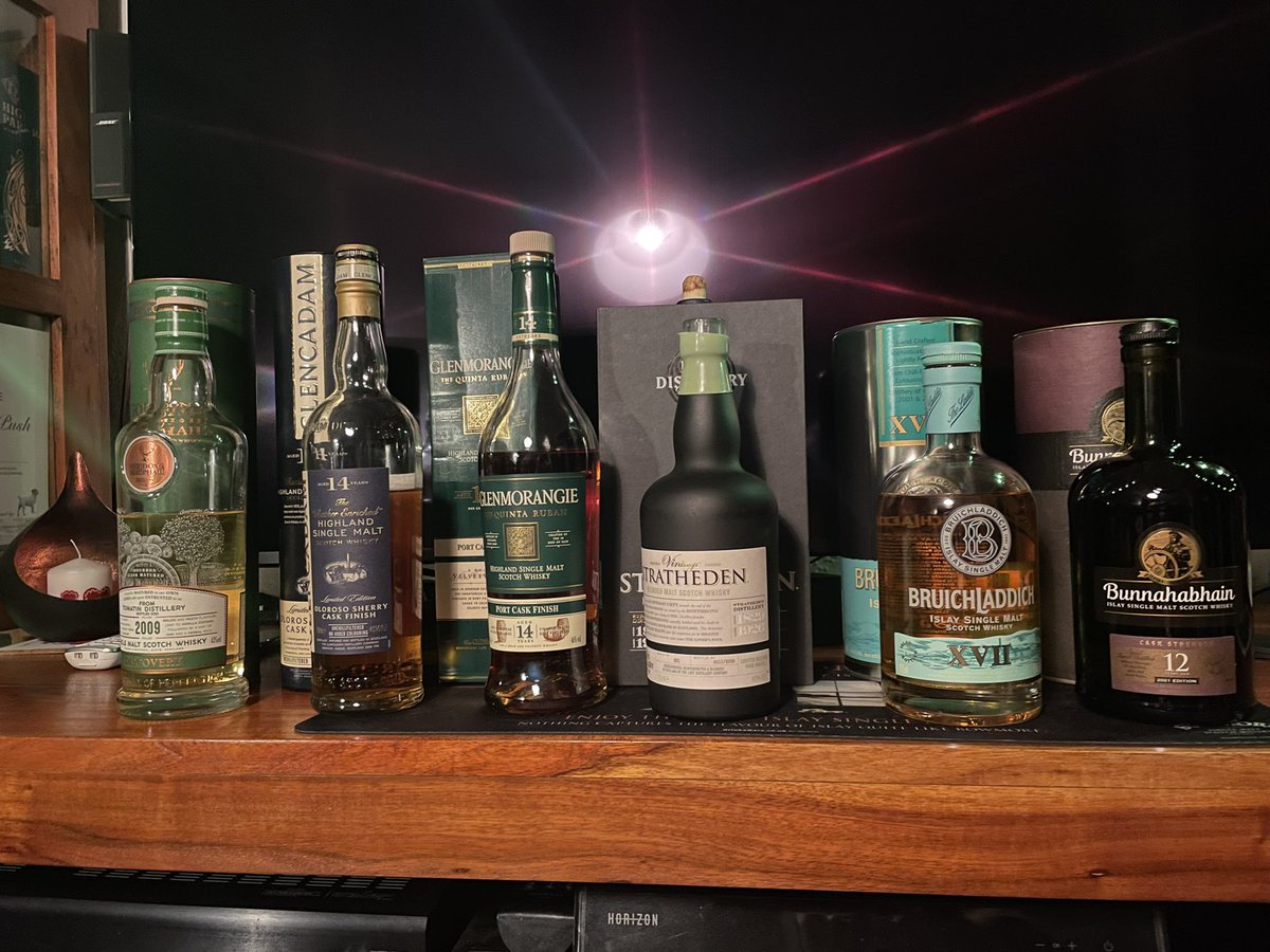DannyPizzini's tweet photo. Der #LostDistillery Stratheden war der Beste. Ich hatte noch nie einen #whisky, der am Gaumen prickelt. Free 🏴󠁧󠁢󠁳󠁣󠁴󠁿 Scotland! 🥃🤌 https://t.co/lC9PBDwJhK