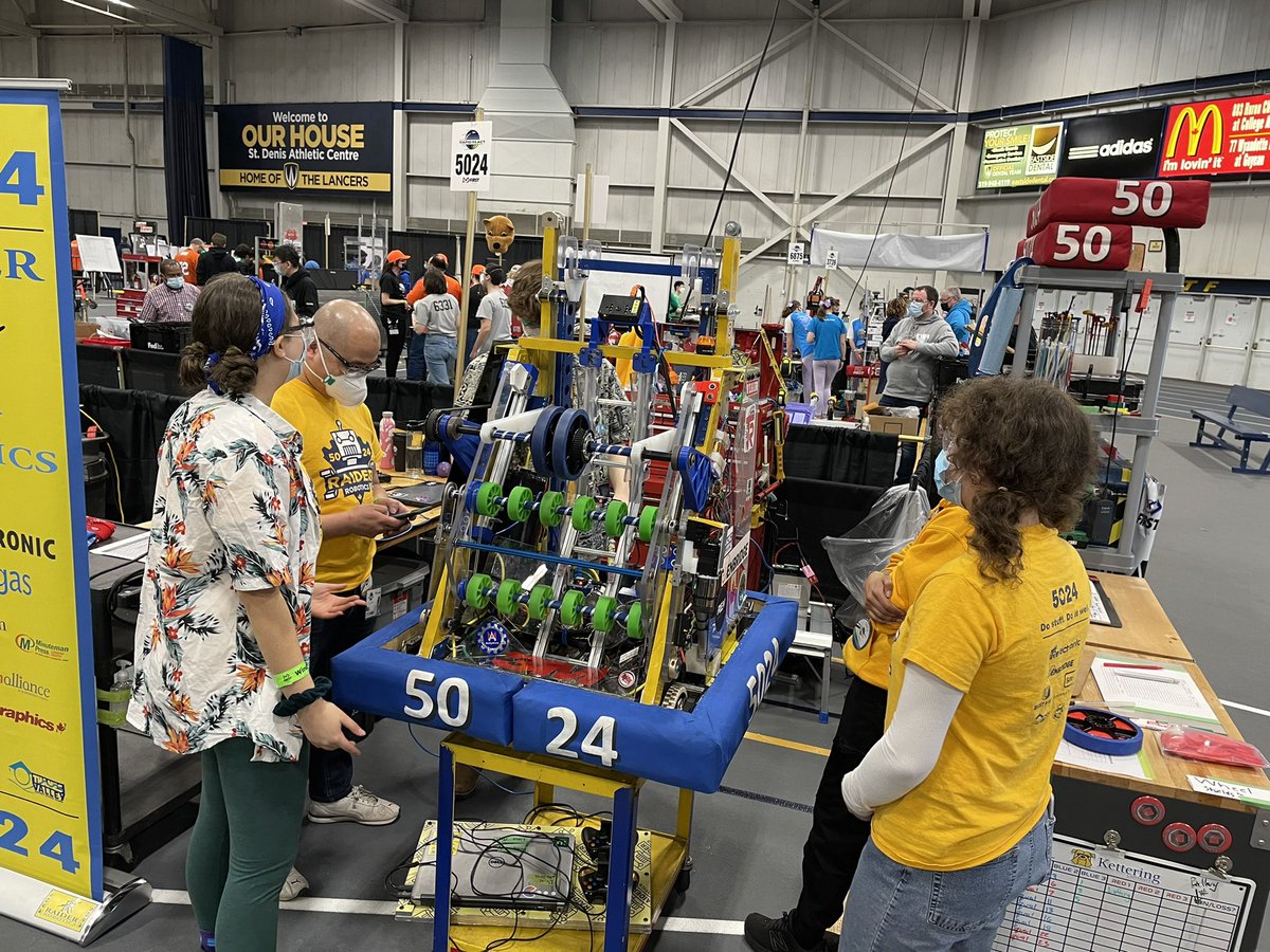 This is the PIT. 

#WEGLE #OMGrobots #RobotsAreBack #YQG