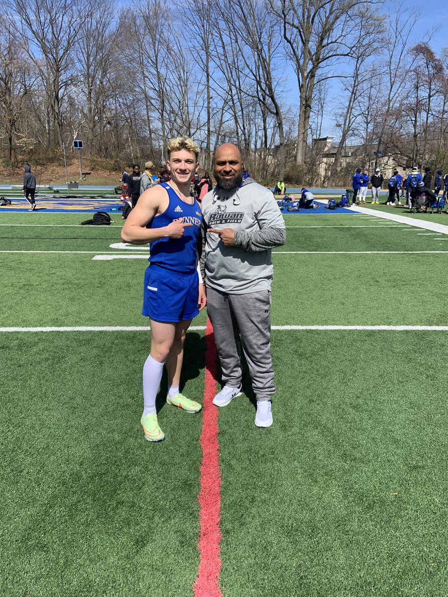 speedcoachmanny's tweet photo. Always good seeing a former athlete. We live this life. 💙💛⚓️💨 https://t.co/m27VWt8yh7
